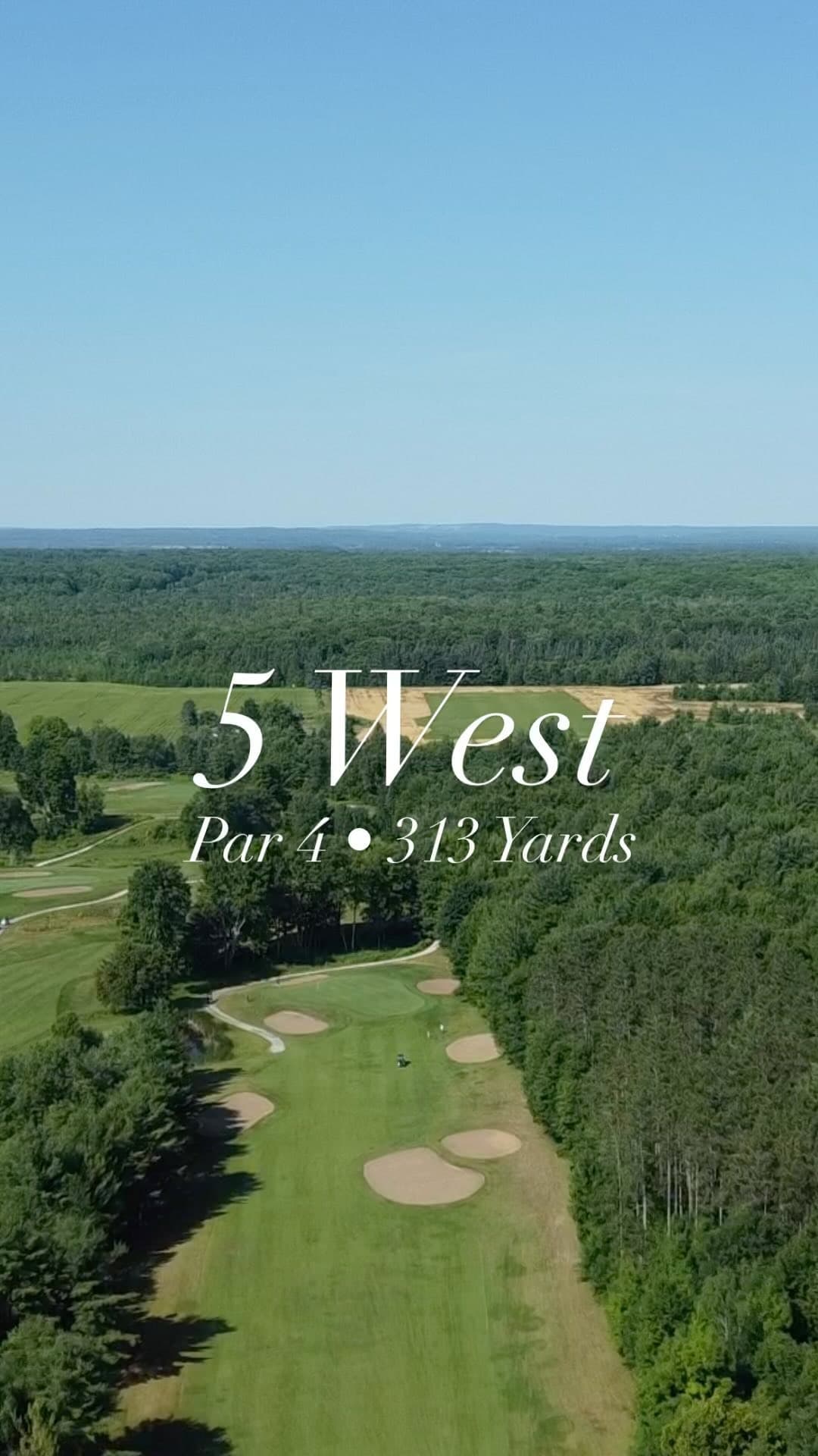 A short par 4 with lots of trouble ⛳️ #PlayTheLake