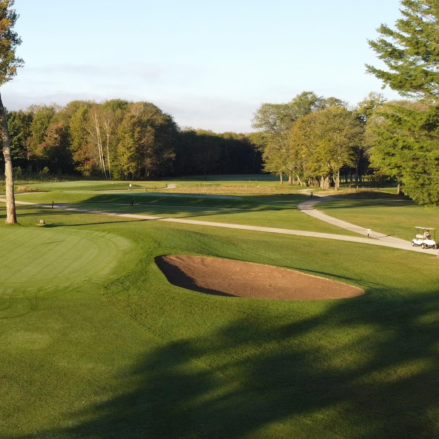 Originally beside the fairway bunker, 9 north green underwent a big move in 1968—125 yards back to its current spot. Kudos to architect Robbie Robinson for the new green, which was built as part of the south course construction. Pre-1968, it played as a 365-yard par 4 with a small square green. This hole was actually our opening hole for the first two years while the clubhouse was being built in the early 1950s. The original clubhouse was a small log cabin beside the yellow tees on 9. #LSGHistory #PlayTheLake