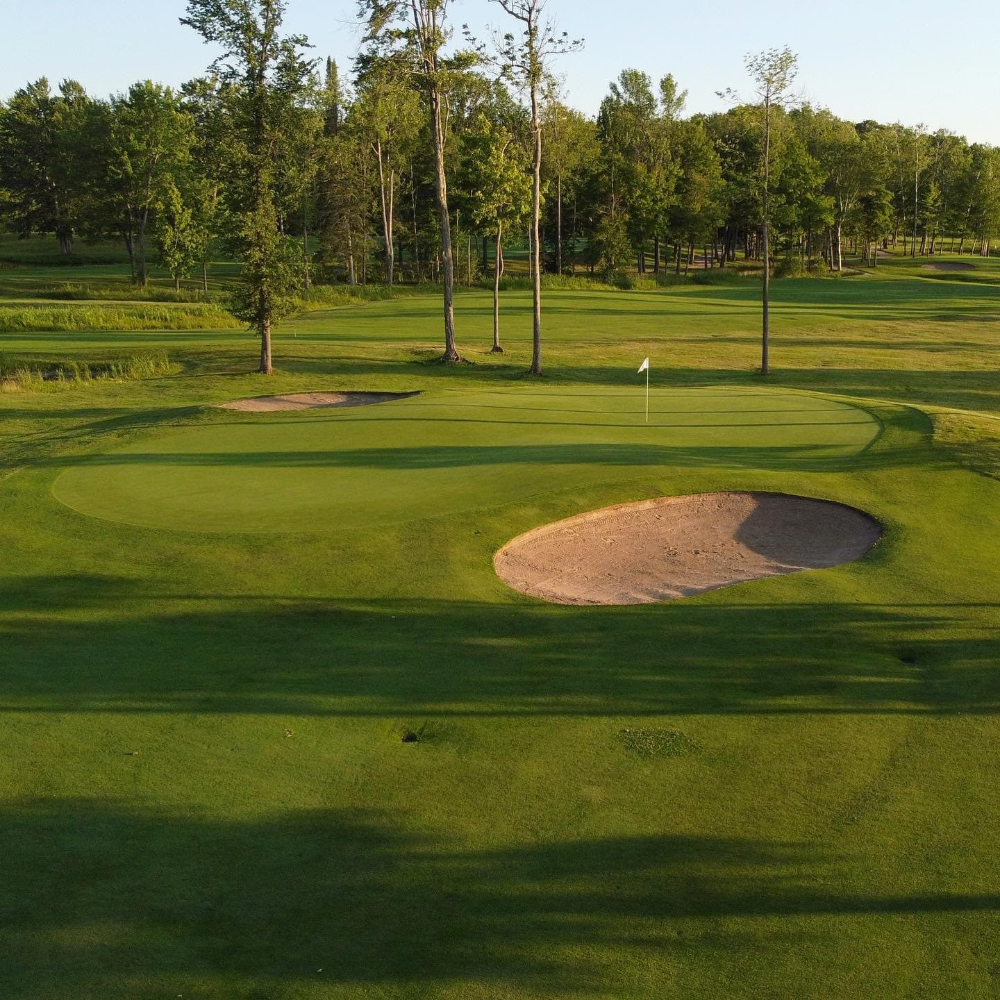 The smallest green on the course and one of the most difficult💀#PlayTheLake