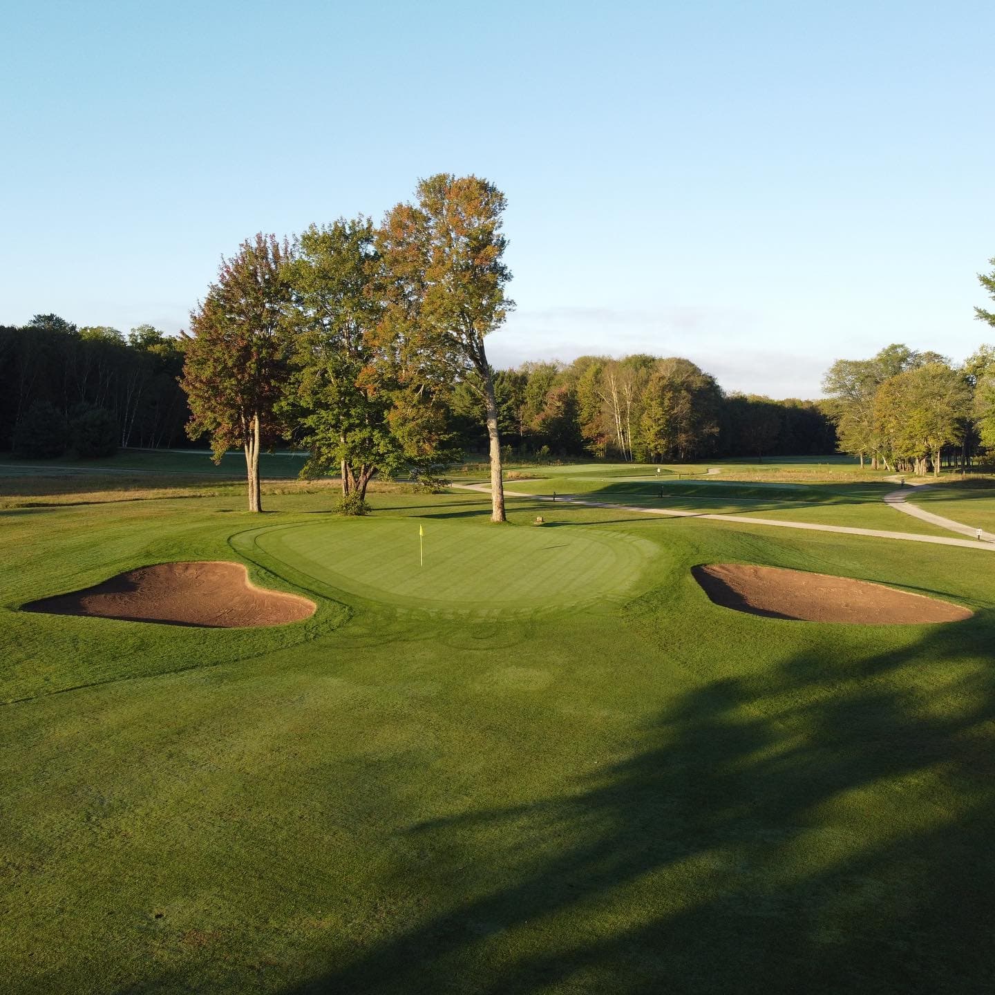 Originally beside the fairway bunker, 9 north green underwent a big move in 1968—125 yards back to its current spot. Kudos to architect Robbie Robinson for the new green, which was built as part of the south course construction. Pre-1968, it played as a 365-yard par 4 with a small square green. This hole was actually our opening hole for the first two years while the clubhouse was being built in the early 1950s. The original clubhouse was a small log cabin beside the yellow tees on 9. #LSGHistory #PlayTheLake