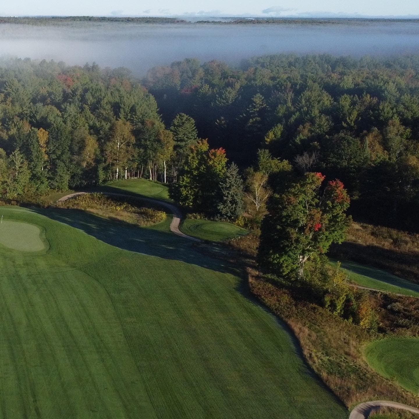 Happy @rbccanadianopen week 🇨🇦

The back nine at this years host @oakdalegolfandcountryclub was designed by Robbie Robinson. 

Robinson designed the south course here, as well as 2 and 5 north. The new holes on the north opened in 1968, and the south course opened in 1972. 

Robinson was inducted into the Canadian Golf Hall of Fame in 2002:

“Clinton E. Robinson, better known as Robbie, loved the game of golf and spent his life bringing it to the masses.  A golf course architect who apprenticed under the legendary Stanley Thompson, Robinson designed or remodelled more than 100 courses.  Perhaps his single most significant contribution to the game was in the study of turfgrass and the dissemination of this information through the establishment of the Canadian Turfgrass shows and as the Green Section director for the RCGA in the 1950’s.” 

#LSGHistory #PlayTheLake #GolfArchitecture