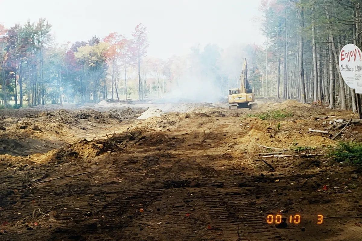 The west course under construction in October 2000. Any guesses which hole this is? 

#PlayTheLake #LSGHistory