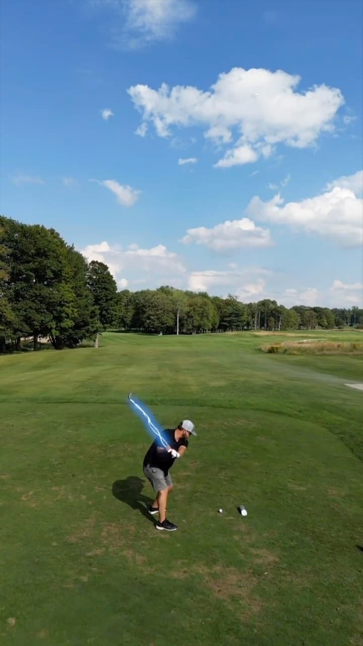 Sending it on 6 west 🏌️‍♂️🚀

🎥: @tayloropratt 

#PlayTheLake