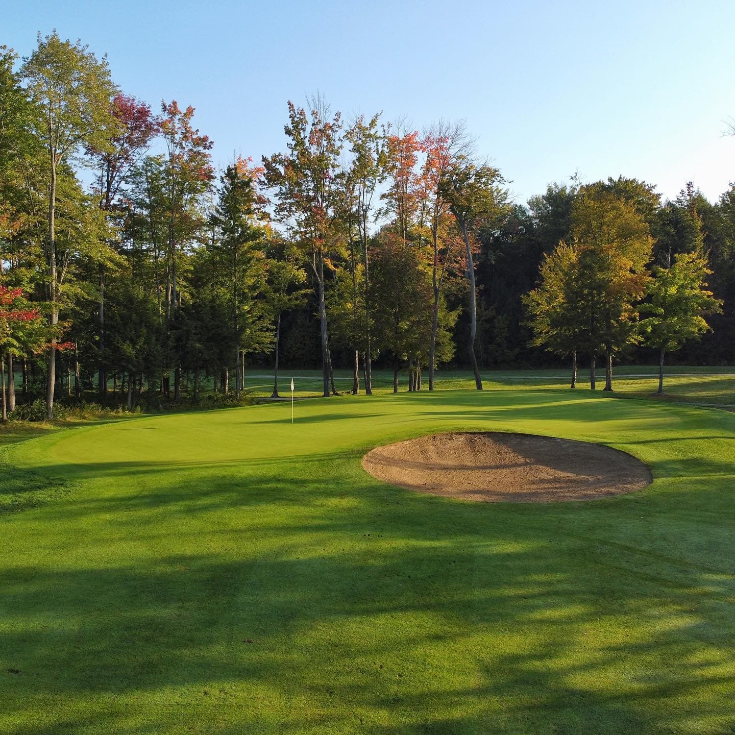 Fall golf has arrived 🍁😍#PlayTheLake #FallGolf