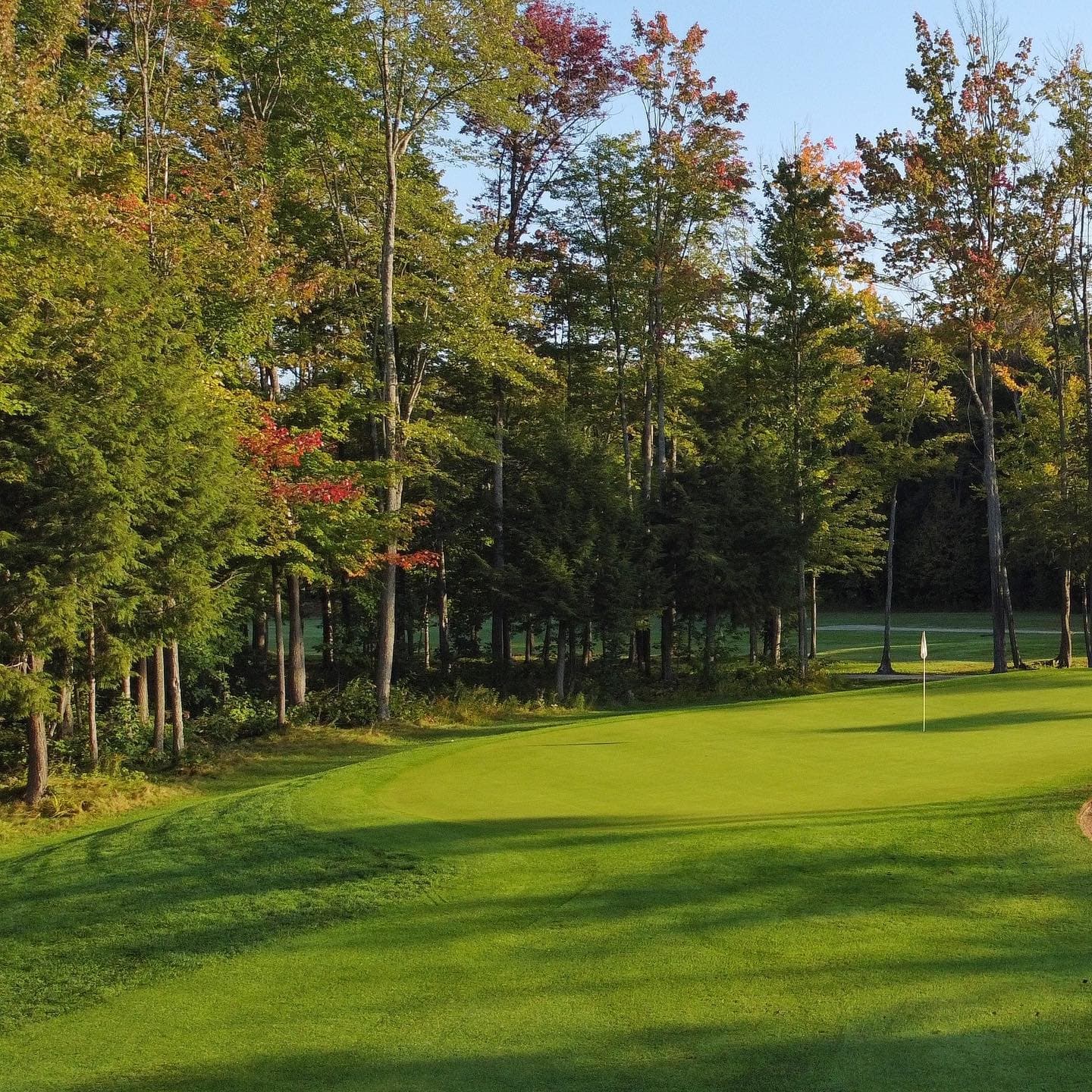 Fall golf has arrived 🍁😍#PlayTheLake #FallGolf