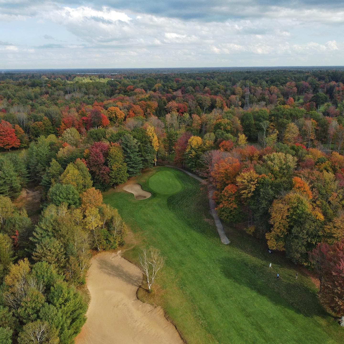 Ended up being a perfect Friday afternoon #FallGolf #PlayTheLake
