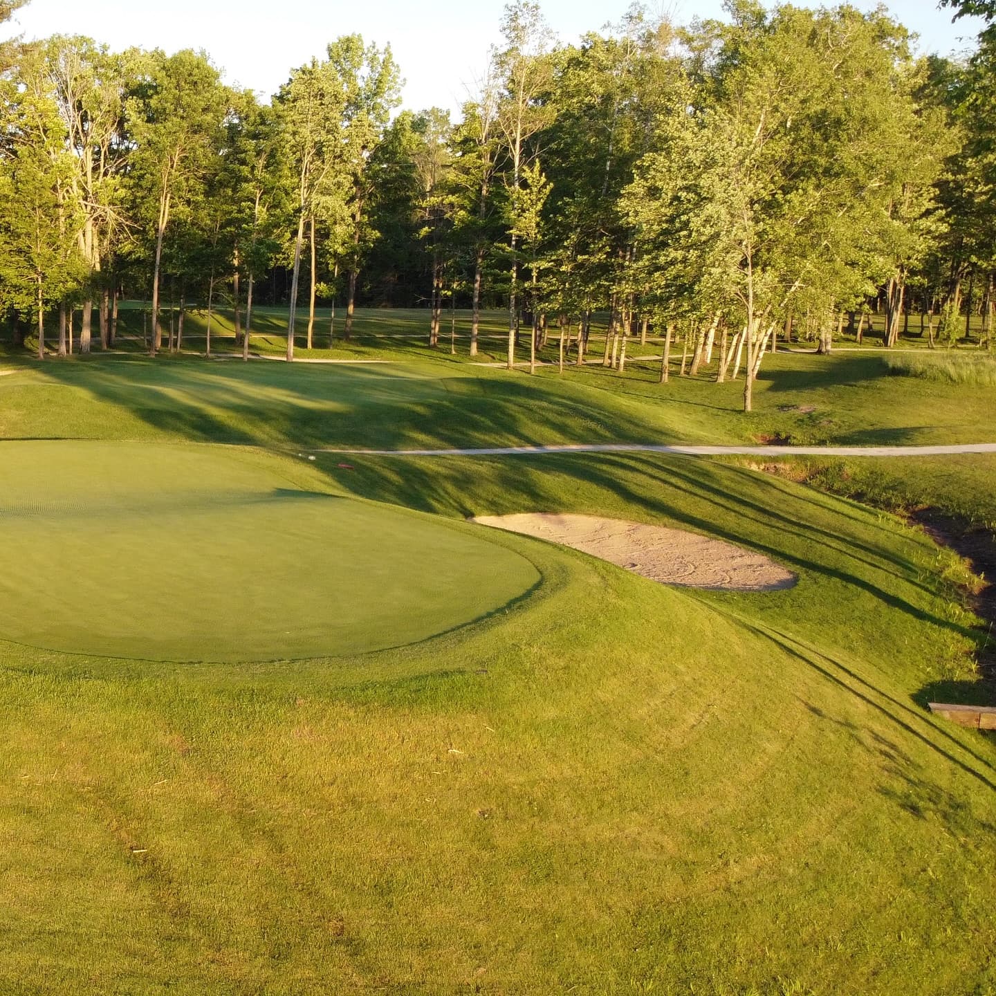 After three weeks of Men’s Night, 2 west is playing as the easiest par 3 on the course. A left pin will be coming soon 👀

“It’s only 100 yards” ☠️