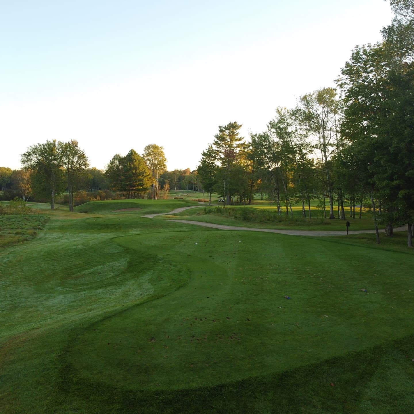 After three weeks of Men’s Night, 2 west is playing as the easiest par 3 on the course. A left pin will be coming soon 👀

“It’s only 100 yards” ☠️