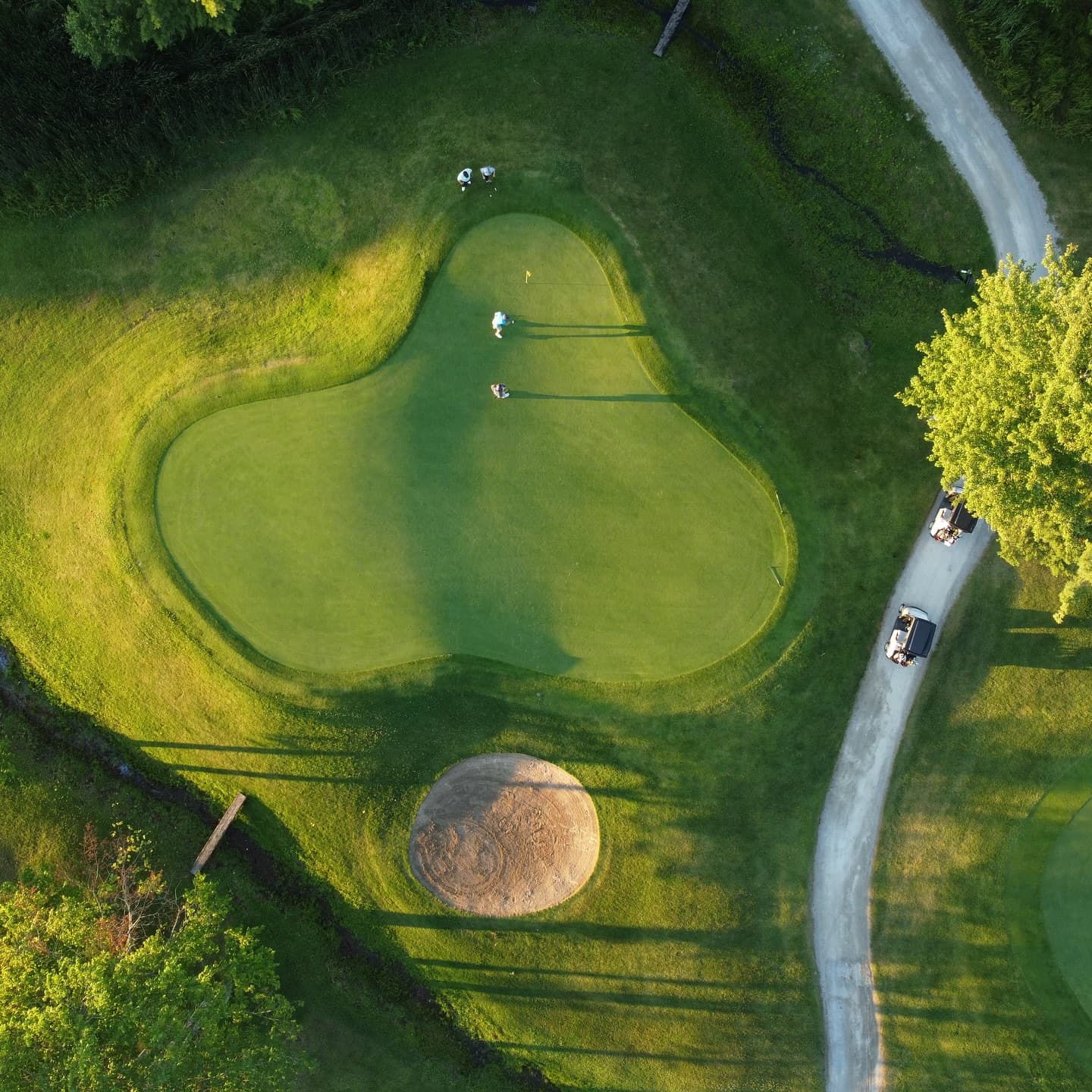 After three weeks of Men’s Night, 2 west is playing as the easiest par 3 on the course. A left pin will be coming soon 👀

“It’s only 100 yards” ☠️