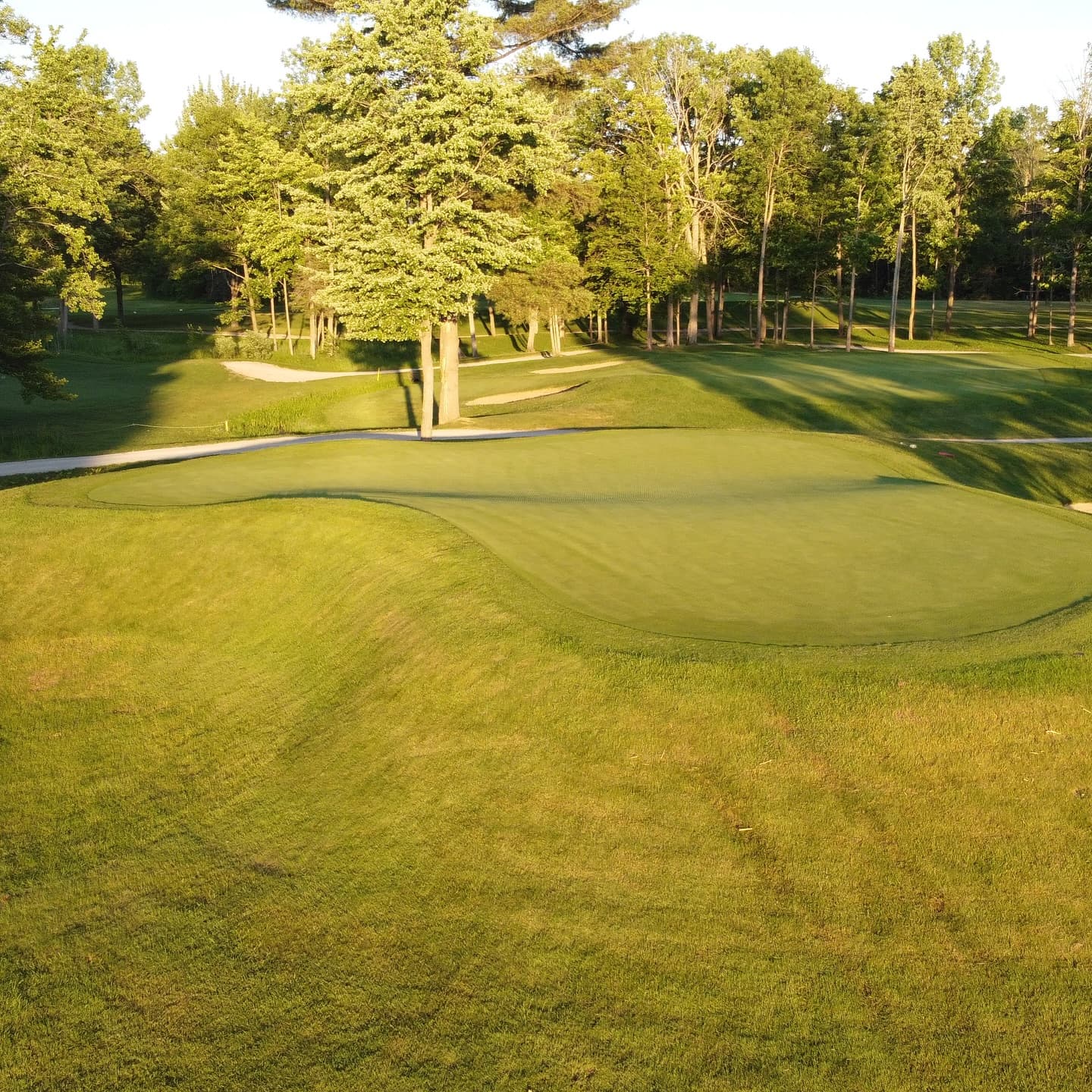 After three weeks of Men’s Night, 2 west is playing as the easiest par 3 on the course. A left pin will be coming soon 👀

“It’s only 100 yards” ☠️