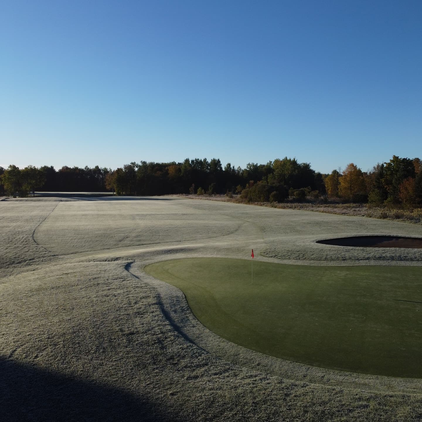 Frost mornings coming soon 🥶

This was a frost delay on September 28th, 2022 at 8:30am #PlayTheLake