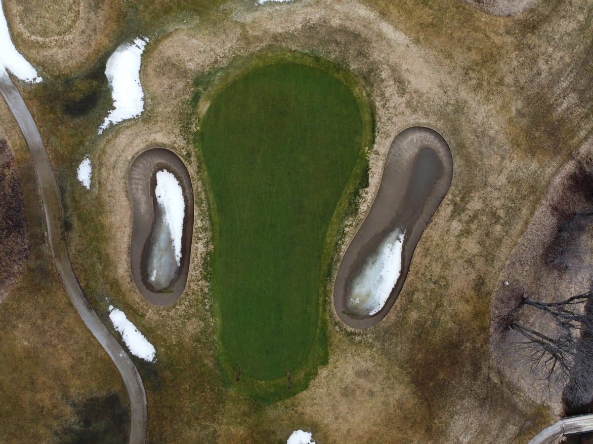 A few pictures of the greens from today.. snow is almost gone 👍 https://t.co/qvUsQtwTNR https://t.co/WiX1QGfpnL